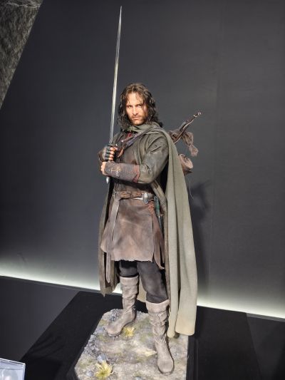 指环王 1/3阿拉贡全身像