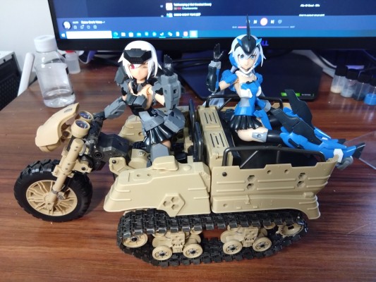 机甲少女 轰雷改（黑色）+ FGM148 标枪反坦克导弹