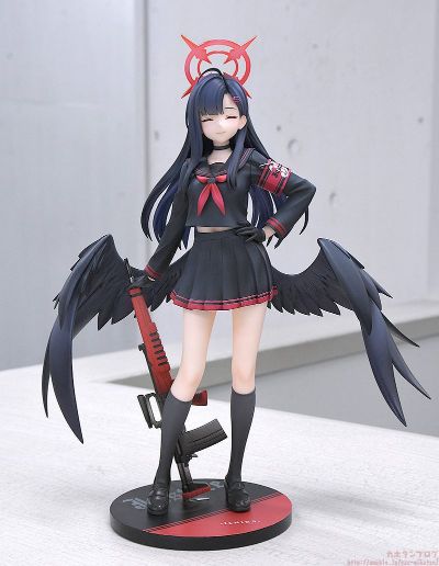 蔚蓝档案 仲正一花