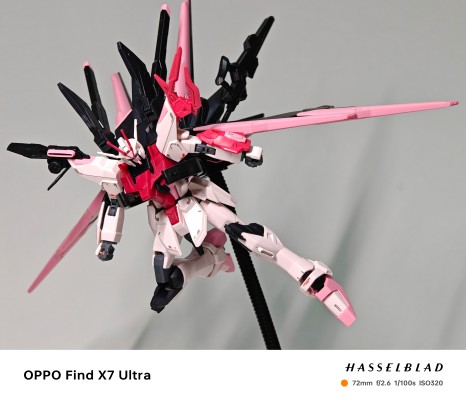 HG 1/144 完美强袭自由嫣红高达（全备型嫣红强袭自由高达）