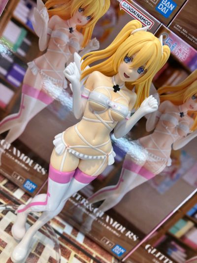 2.5次元的诱惑 独特魅力  美莉艾拉 卫生小队造型