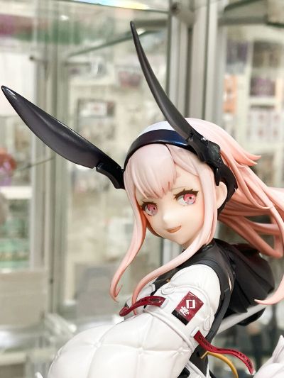 FALSLANDER 女巫