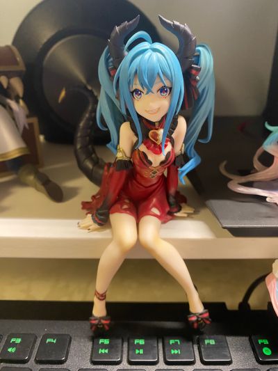 压泡面 初音未来 红色小恶魔