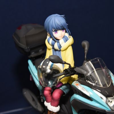 摇曳露营△ 志摩凛+三轮摩托