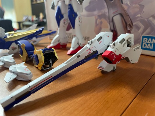 MG 1/100   V2高达突击爆击型 Ka版