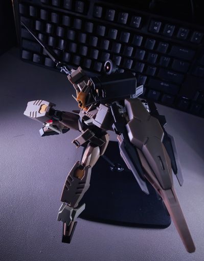 HG 1/144  量子型00指挥官高达 沙漠战样式