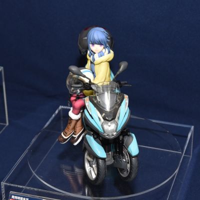 摇曳露营△ 志摩凛+三轮摩托