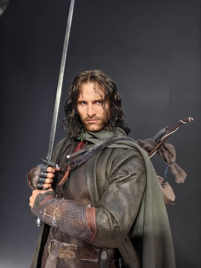 指环王 1/3阿拉贡全身像