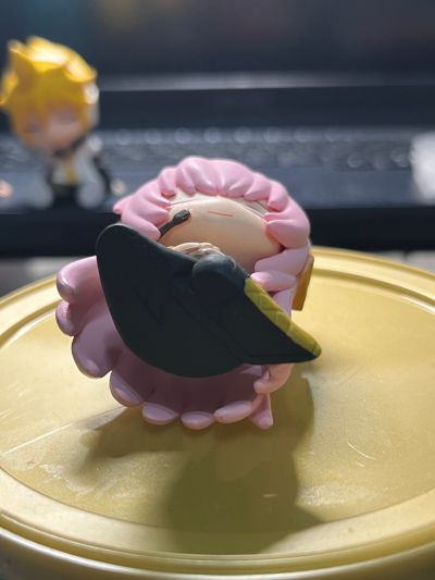 靠肩扭蛋 初音未来