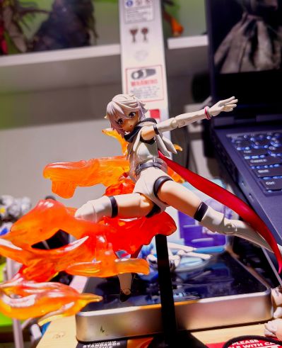 S.H.Figuarts 腼腆英雄 SHY