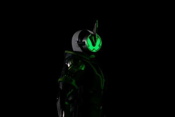 S.H.Figuart 假面骑士：灵骑 假面骑士冥骑