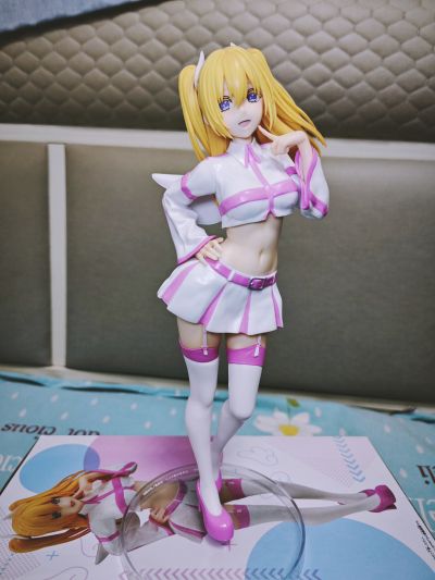 2.5次元的诱惑 独特魅力 天乃理理沙 校服造型