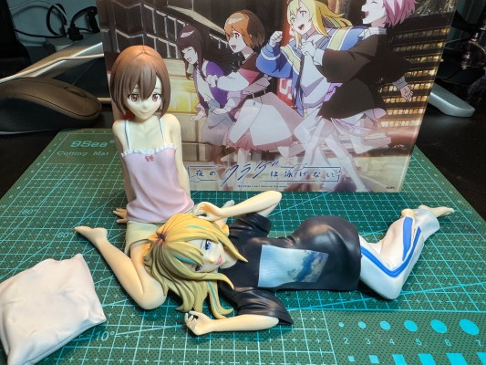 夜晚的水母不会游泳 小坐系列奖品人偶 “光月真昼”