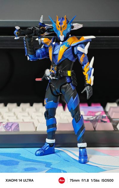 S.H.Figuarts 假面骑士克罗兹 平成世代版