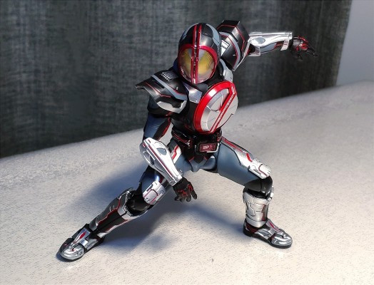 S.H.Figuarts  机动摩托人（载具模式）