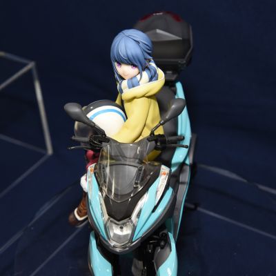 摇曳露营△ 志摩凛+三轮摩托