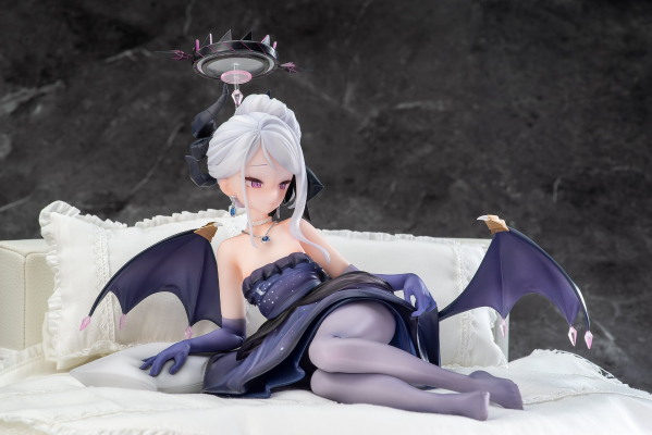 蔚蓝档案 空崎日奈 礼服