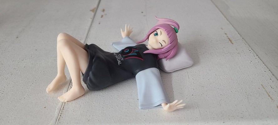 夜晚的水母不会游泳 小坐系列奖品人偶 “渡濑季初”