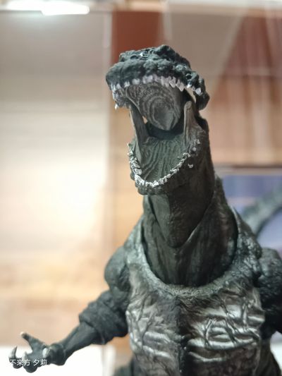 S.H.MonsterArts  哥斯拉（2016） 第四形态 新·哥斯拉：黑白版