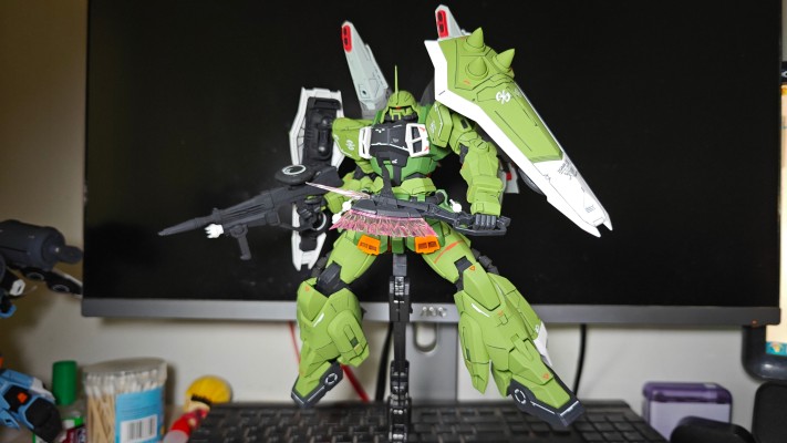 MG 机动战士高达SEED DESTINY 烈焰型渣古幻影/烈焰型渣古勇士