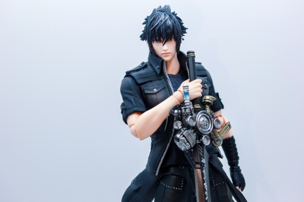 PlayArts改 最终幻想XV 诺克提斯