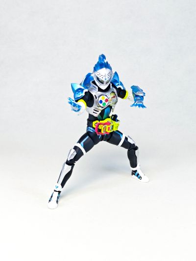 S.H.Figuarts 假面骑士艾克赛德 假面骑士勇者 任务玩家 等级2