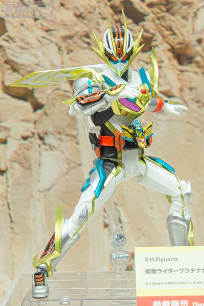 S.H.Figuarts 假面骑士白金歌查德