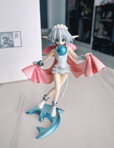 Characterモデル系列 5 モルダヴァイト ニナ＝フロム 