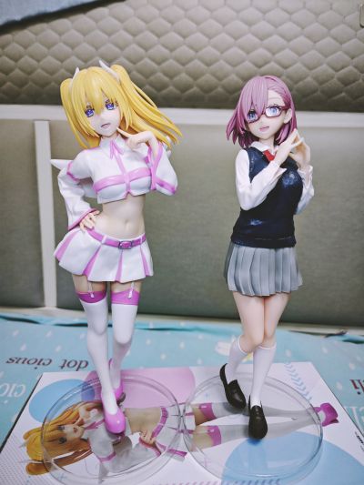 2.5次元的诱惑 独特魅力 天乃理理沙 校服造型