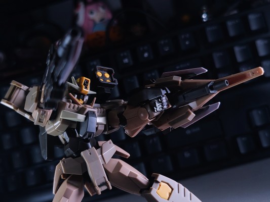 HG 1/144  量子型00指挥官高达 沙漠战样式