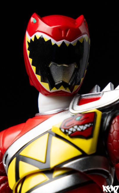 S.H.Figuarts(真骨雕制法)  兽电战队强龙者 强龙红