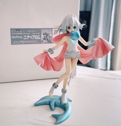 Characterモデル系列 5 モルダヴァイト ニナ＝フロム 