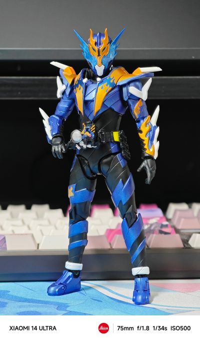 S.H.Figuarts 假面骑士克罗兹 平成世代版