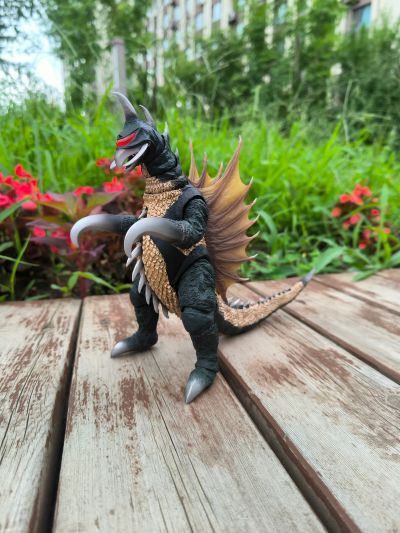 S.H.MonsterArts  地球攻击命令 哥斯拉对盖刚 盖刚(1972)