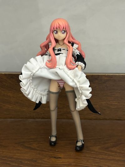 GUTTOKURU人形收藏系列33 零之使魔 露易丝 通常版
