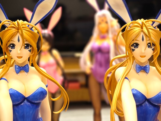 B-style 我的女神 贝露丹迪 裸腿兔女郎