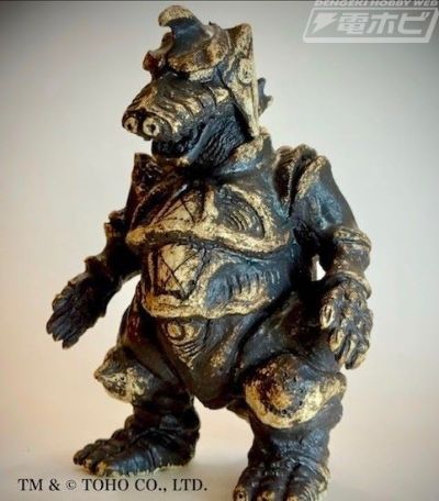 森雄茂陶艺作品 哥斯拉大战机械哥斯拉（1974）