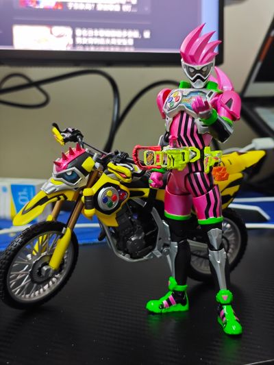 S.H.Figuarts 假面骑士：艾克赛德  摩托玩家