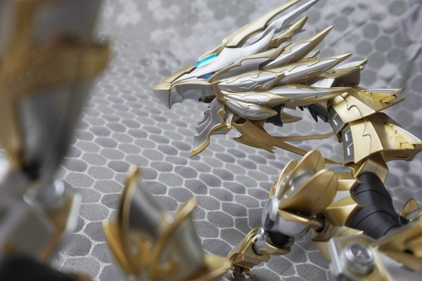 铠甲勇士-光之帝皇战龙