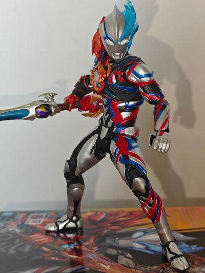 S.H.Figuarts 布莱泽奥特曼 法多兰盔甲