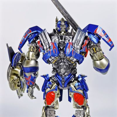 AMK PRO系列 变形金刚5：最后的骑士 擎天柱