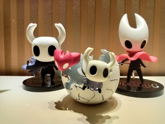 粘土人#2196 空洞骑士：丝绸之歌 大黄蜂