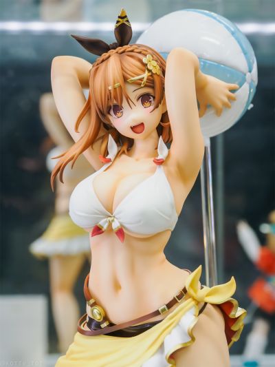 莱莎的炼金工房3 ~终结之炼金术士与秘密钥匙~ 莱莎琳・斯托特 晒痕泳装