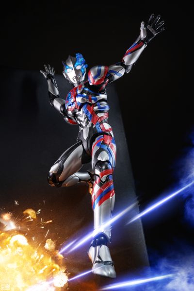 布鲁可积木人  奥特名鉴传奇版 布莱泽奥特曼 法多兰盔甲