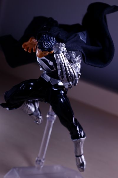 惊奇山口式 编号027EX DC 超人（经典黑）