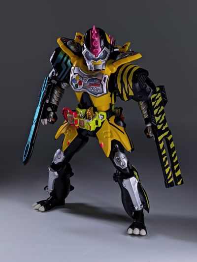 S.H.F 假面骑士：艾克赛德  假面骑士狂飙 猎人摩托玩家 等级5