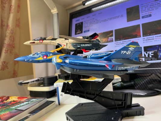 DX超合金 超时空要塞PLUS YF-21（卡尔德·哥文·波文专用机）