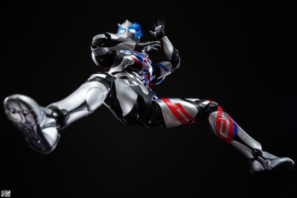 布鲁可积木人  奥特名鉴传奇版 布莱泽奥特曼 法多兰盔甲