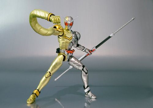 S.H.Figuarts 假面骑士双骑 月神王牌形态与月神金属形态