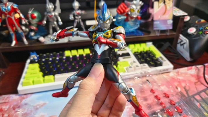 S.H.Figuarts 欧布奥特曼 三重形态